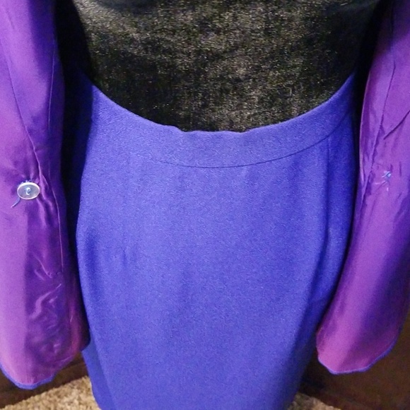 Elegant & Sophisticated Evening Skirt & Jacket - Picture 7 of 7